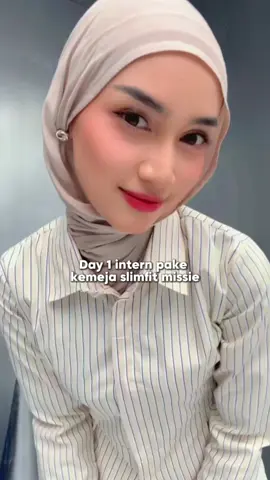 Dona versi hijab ^^ #WIBGAJIAN #Gajiansale #kemejasalurtali #kemejaslimfitmissie #outfitkuliah 