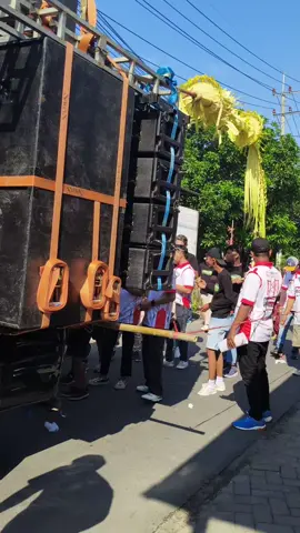 Idolane arek~arek 😍😍😍 @barok_ib9 @vayz_luluk  #karnavalsoundsystem #karnaval2025 #timmamalela #mamalelateam #fypシ゚ 