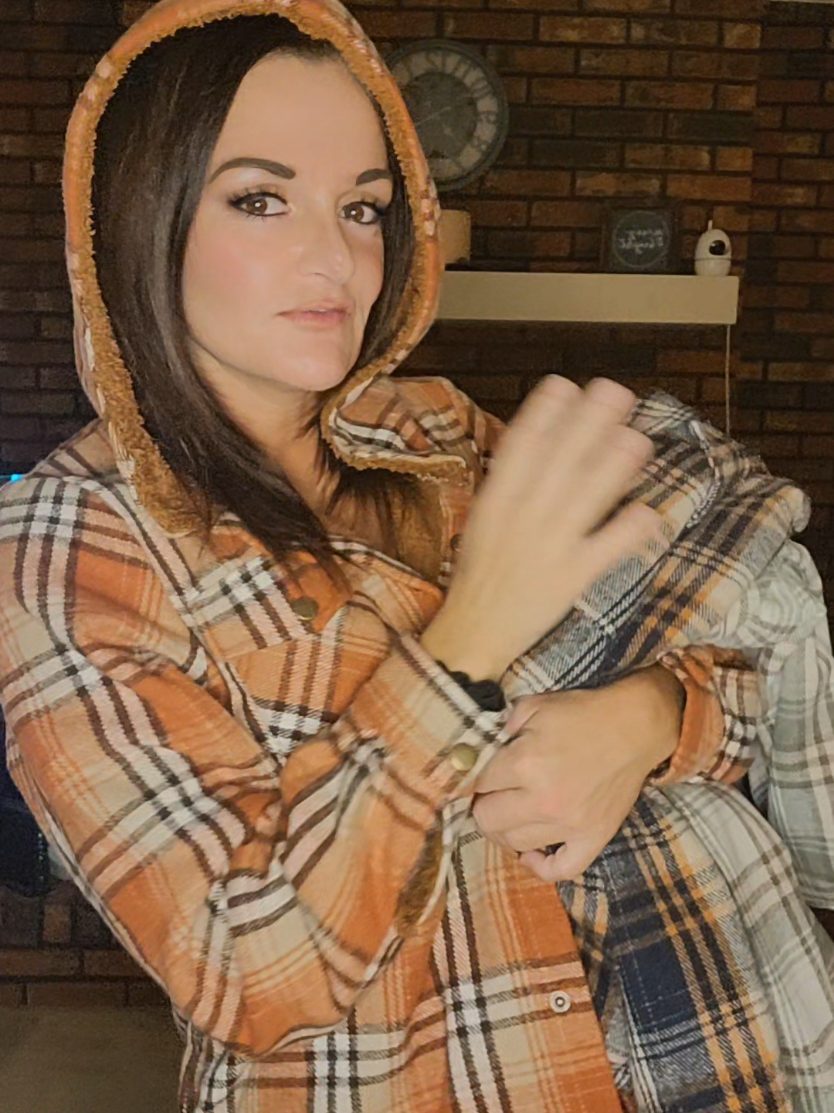 the BEST jacket/shacket that you can snag for fall! #plaidjacket #shacket #falljacket #fallfashion #jacketseason 