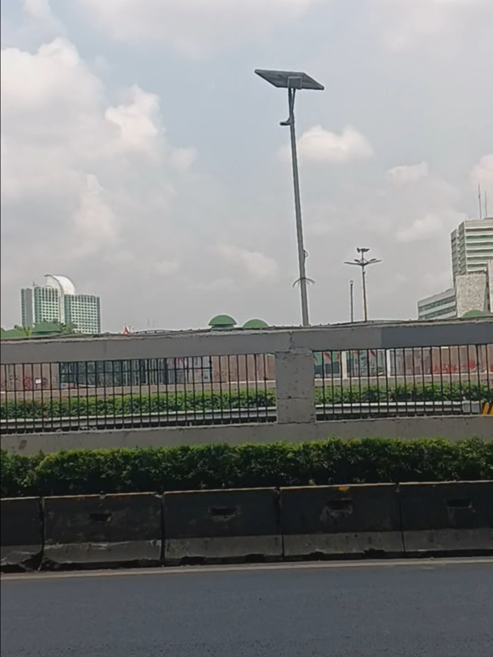 31 agustus 2025 depan DPR RI sudah aman dan kondusif #infojkt #jakartainfo #dprri #demo #dennysumargo 