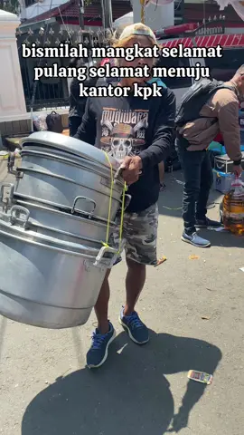 bismilah warga pati berangkat ke gedung kpk siang ini #fypシ゚viral #revolusioner 