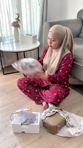 Pergi jualan wajib pake baju baru 😍🫣