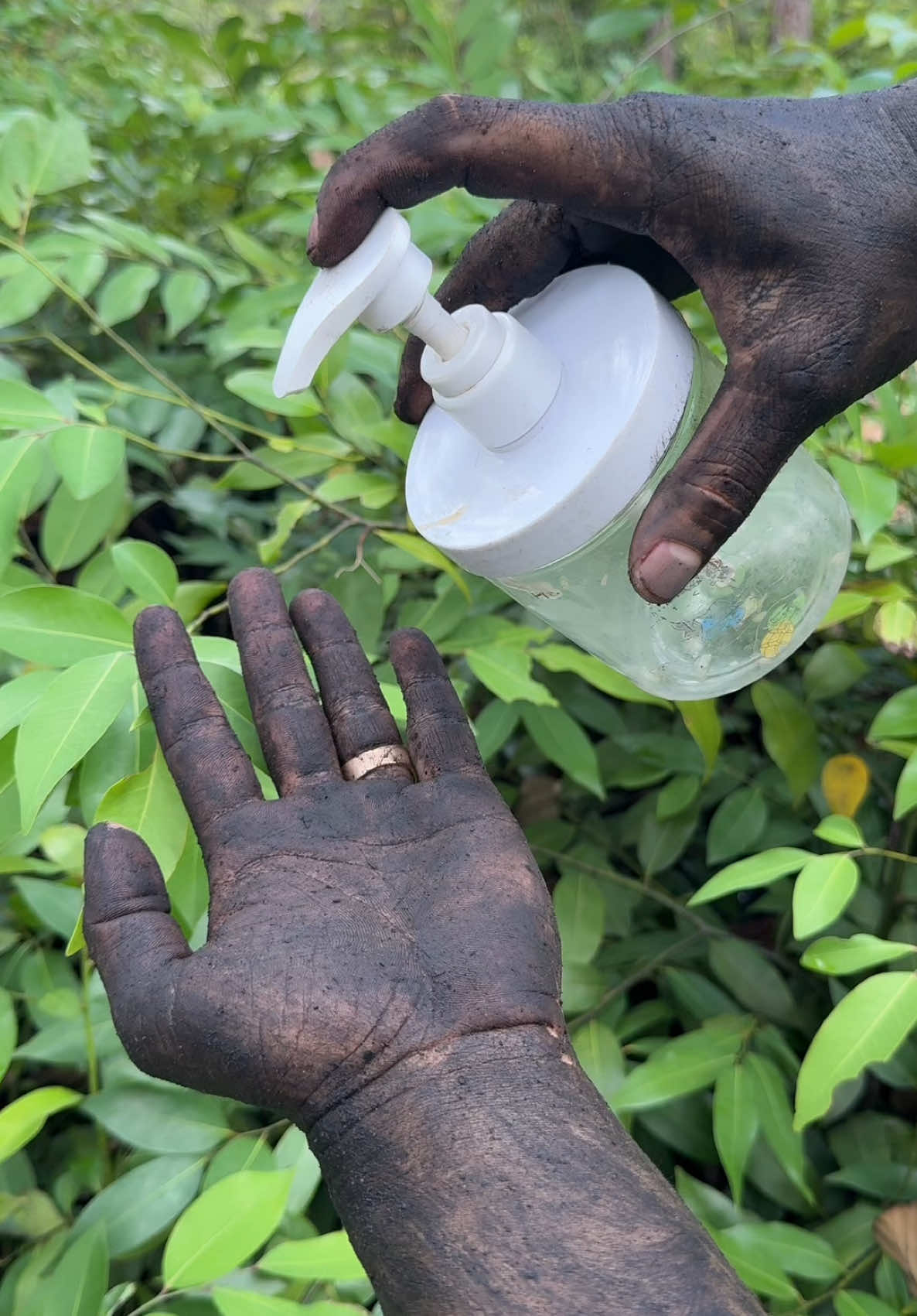 The show SMART DIY mini soap saving in forest #camping #LifeHack #mini #DIY #forest 