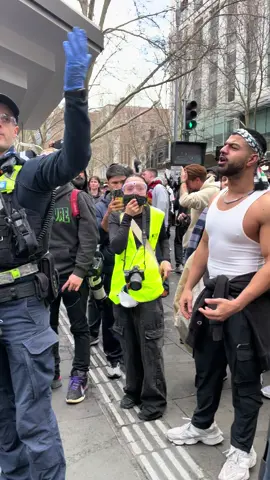 Clashing protestors August 31 protests #freepalestine #protest #marchforaustralia #melbourne #immigration 