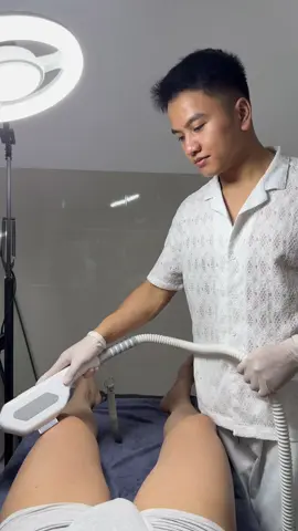 Nghề cầm đầu thiên hạ , mà đầu dưới :)))