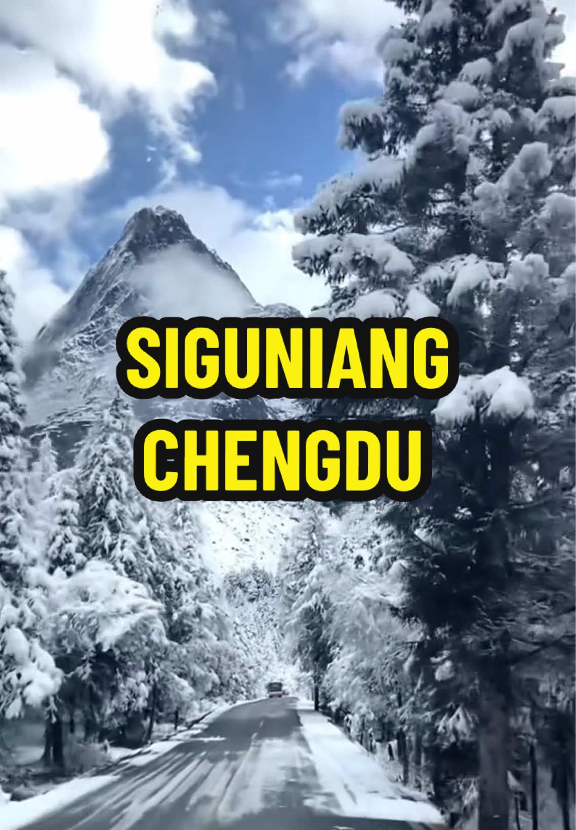 Winter in Chengdu ❄️ Cukup 4-5 hari sudah puas menikmati musim winter di China tepatnya di Siguniang dan Chengdu 😍 Tidak perlu ke Swiss dan Cukup ke Siguniang untuk menikmati suasana indah penuh salju 🙋🏻‍♀️🙋🏻‍♂️ Musim terbaik pergi ke china ketika musim salju adalah desember-februari 📆 So daftarkan segera jadwal kalian bersama FJ Private Tour yang tentunya membuat perjalanan anda dan keluarga anda 100% puas dan menyenangkan 🥰🤩 #fjprivatetour #fjprivatetourguidechina #chengdu #siguniang #xiling 