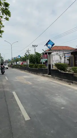 suasana setelah kntor dpr kab brebes sampi polres brebes di demo oleh pendemo kemaren,video diambil jam 09.53 wib #demoagustus2025 #demodpr2025 #demobrebes #democore #demodprbrebes 