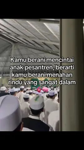 Emang kuat?? #pondokpesantren #quotesislami #storysantri #katakatasantri #santridarulmusthofa #bismillahfyp #sadbrutal 