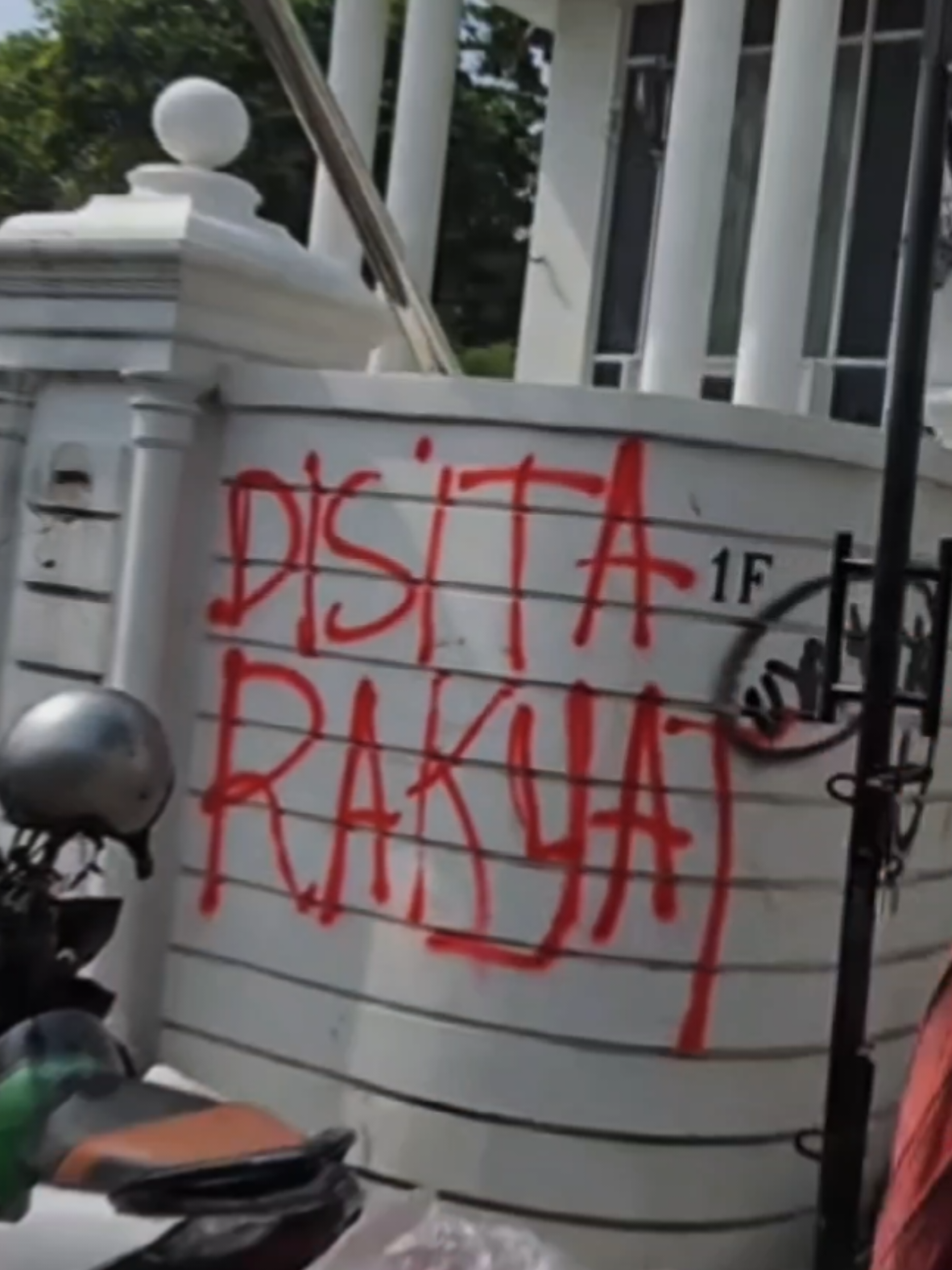 Kondisi rumah Uya Kuya, minggu 31 Agustus 2025 #uyakuya #dpr #demo #foryou #fyp