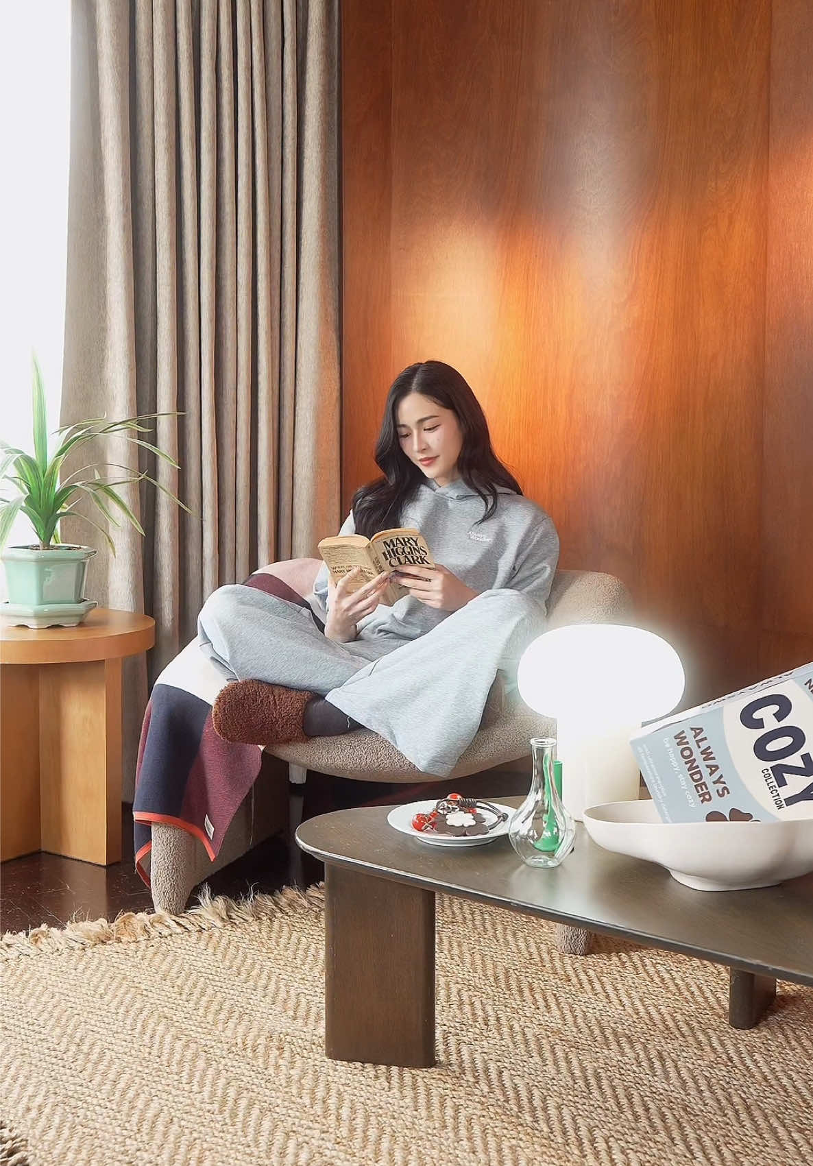 Cozy corner vibes: let the quiet moments sink in. What’s your calm moment today? ☁️ #AlwaysCozy #AlwaysWonder 