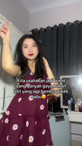 Bumil ini emang suka banyak gaya,jangan sampe di babuin laki ya moms,ada yg sama ga moms🤭#fyp #bumilcantik #bumilhappy #bumil #masyallahtabarakallah 