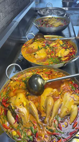 Gà ngon chủ Nhật đây ạ