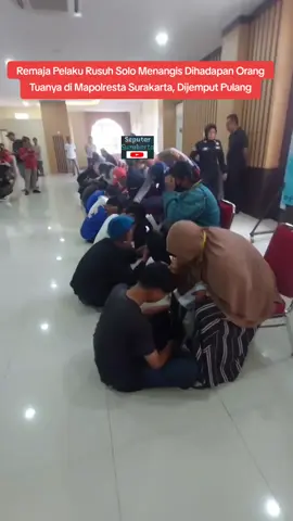 Sebanyak 65 Remaja terduga pelaku rusuh Solo menangis minta maaf dihadapan orang tuanya. Dijemput orang tua & bikin surat pernyataan#dprdsolo#demo#polrestasurakarta#remajademo#massademo 