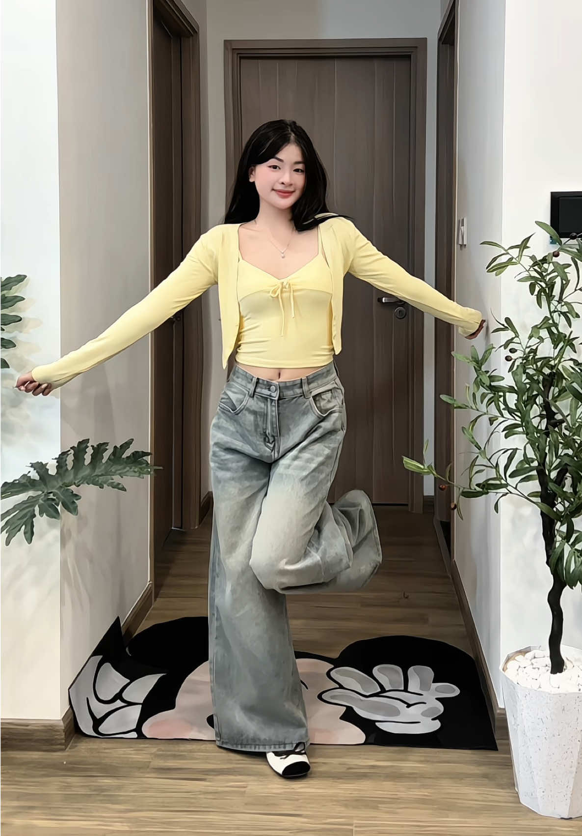 Check outfit nào #embetocvang #ao #xuhuong 