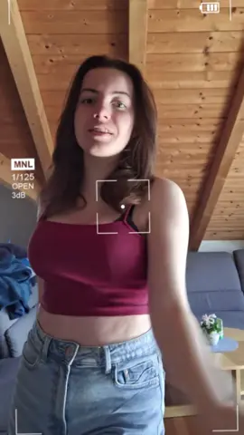 Mal cool, mal verspielt, mal einfach nur locker – elinaxsammy zeigt, dass sie viele Seiten hat. Genau das macht ihren Content so spannend und sorgt dafür, dass man ihre Videos immer wieder anschauen will.@🌺Elina🌺   #viralcontent #trendingpage #fypシ゚viral #cutesocialmediagirls #goodvibesonly 