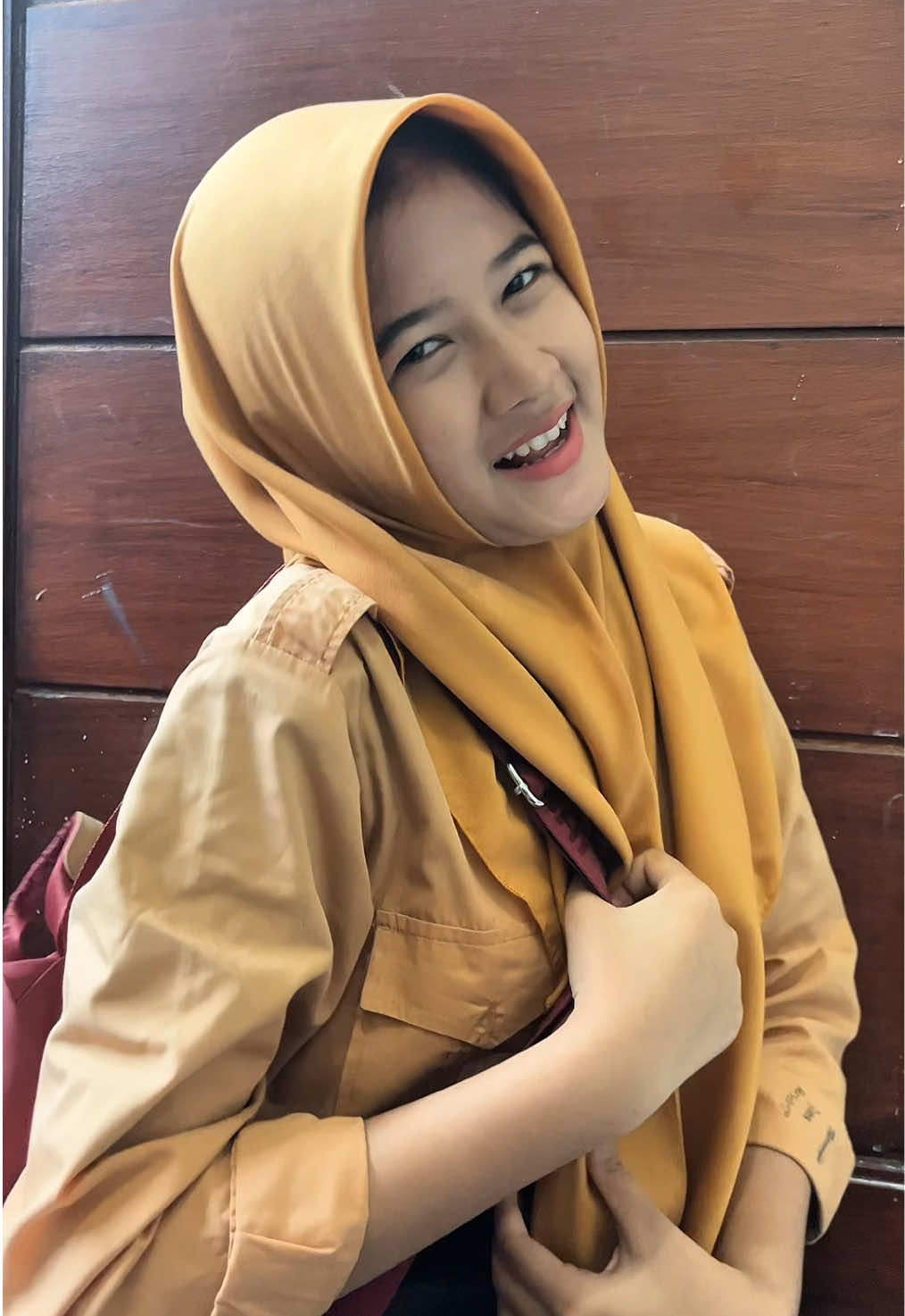 besok libur juga kah gais ??  #pagikucerahku #tassekolah #eunike_unik #libursekolah #unik 