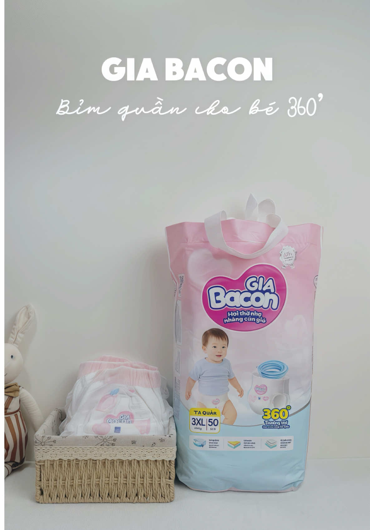 Team #BỉmGiaBacon đâu rồi 🤭 Bé mặc vào là auto đáng yêu x10 🍼✨ #giabacon #bimgiabacon #bimquanchobe #mevabe 