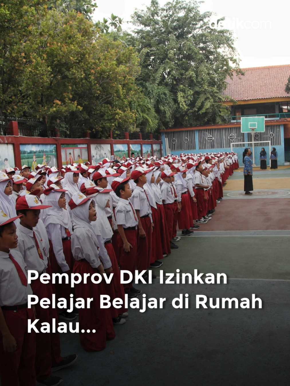 Dinas Pendidikan Pemprov DKI Jakarta mengeluarkan pemberitahuan terkait pembelajaran jarak jauh (PJJ) bagi siswa di kawasan demonstrasi. Pengumuman bagi satuan pendidikan itu mulai berlaku besok, Senin (1/9/2025). 