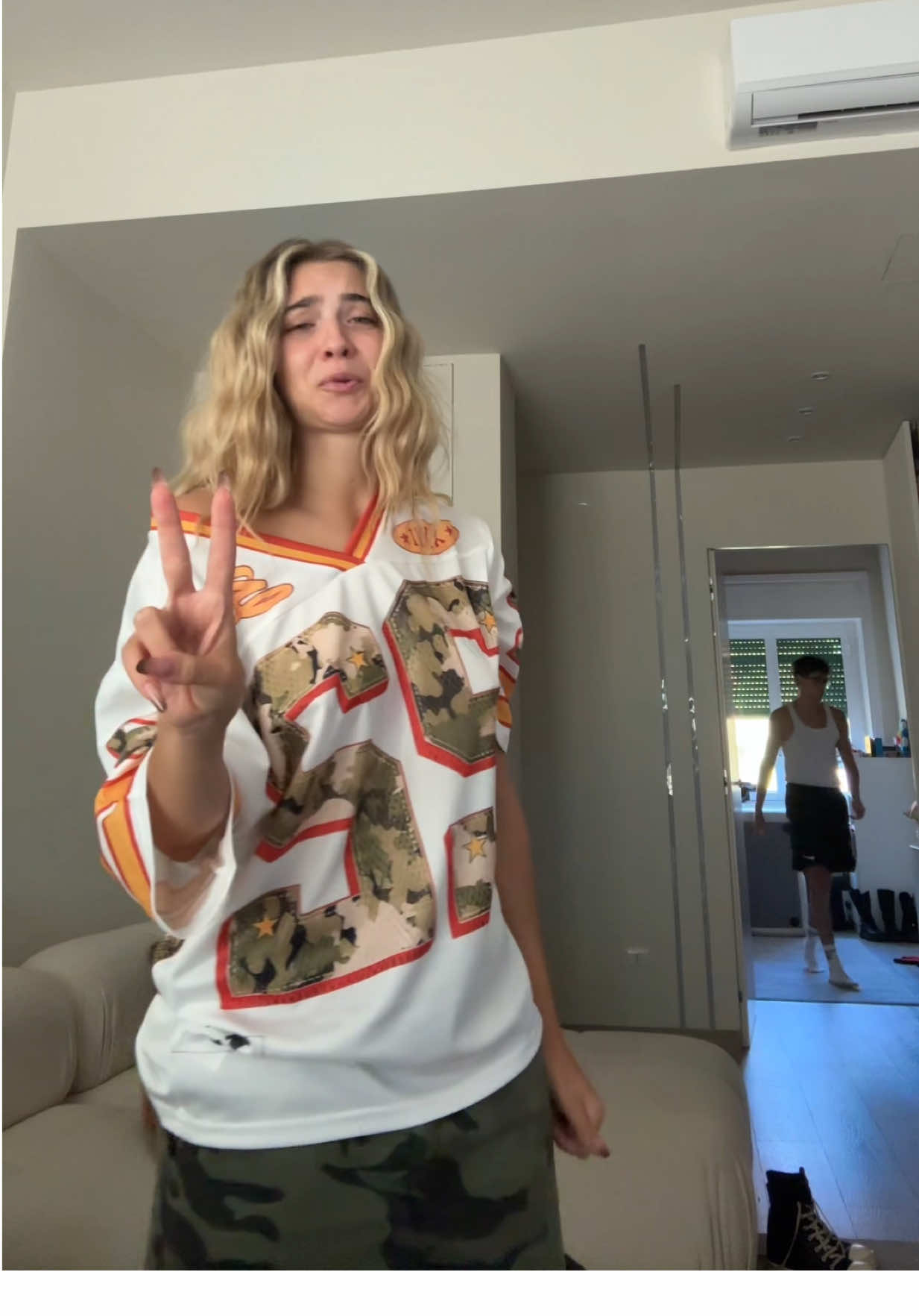 ✌🏼