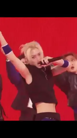 I love this outfit!! #straykids #felix #yongbok #ceremony #kpop 