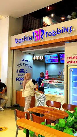 Happy Kan dapat diskon special di Baskin Robbins, belinya di Tiktok Ya.  - #baskinrobbins #tiktokgo #transmartpadang #kotapadang #minangtiktok 