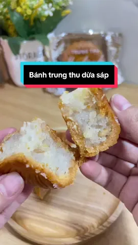 Bánh nhân dừa sáp lạ mà ngon ghê luôn #hoa_le88 #reviewfood #food#banhtrungthu #huyenphi 