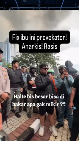 Demo boleh Bu ngapain ngerusak fasilitas lain.mobil orang #fyppp #demobatal #demoanarkis #demojakarta #demodpr 
