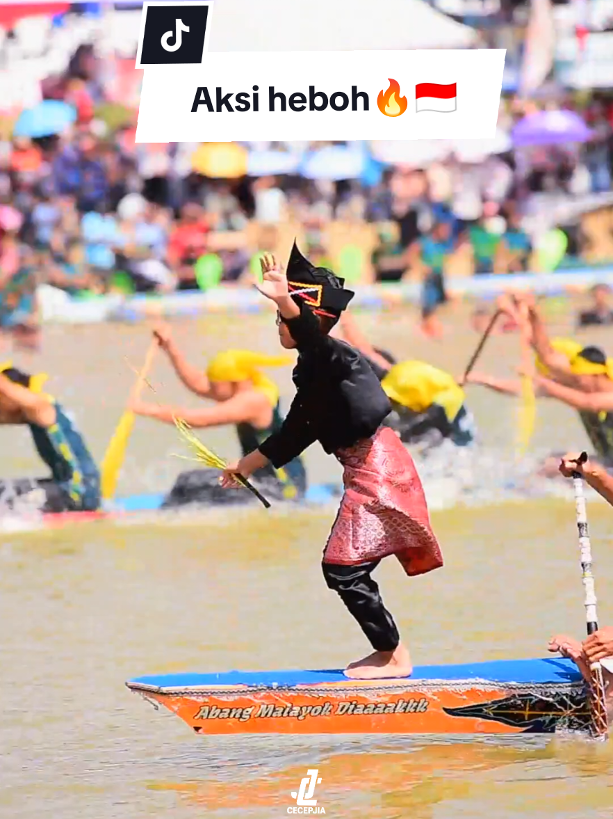 Aksi heboh tukang tari pacu jalur 2025😱🇮🇩 #budaya #aurafarming #trending #pacujalur #fyp 
