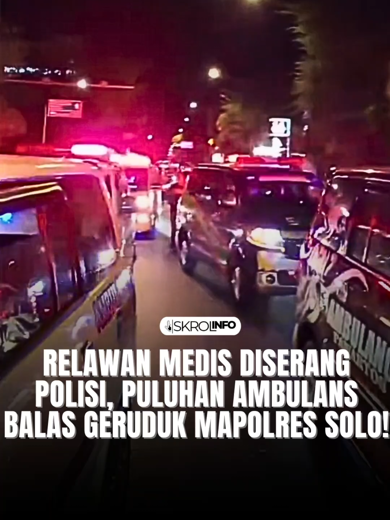 Sabtu (30/8/2025) suasana di Solo makin panas gara-gara aksi solidaritas sopir ambulans. Mereka rame-rame datangi Polresta Surakarta setelah ada salah satu driver ambulans, Indra Mahardika, yang katanya dapat perlakuan kasar dari oknum polisi waktu lagi evakuasi korban demo di Jalan Slamet Riyadi. Menurut Ketua Perkumpulan Driver Ambulance Solo Raya, Dwi Ardiyan, Indra sebenarnya udah kasih tahu kalau dirinya bagian dari tim medis relawan. Tapi tetap aja ditarik dan dipukul, bahkan dari video yang viral terdengar teriakan 