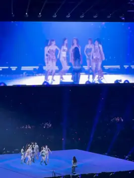 the way Jihyo's drags the chair 😭😅 #twice #najeongmosajimidachaetzu #TwiceatMizuhoPaypaydomed1 