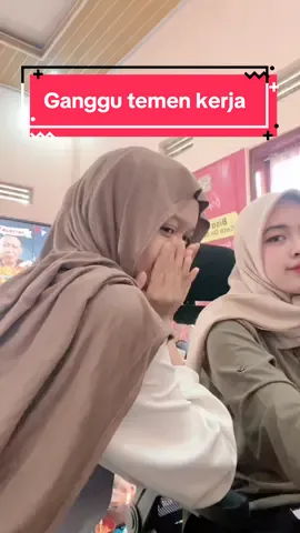 Duh mimin gabut, samperin admin cs ah🤭🤭 📍 Join Live sekarang dan dapetin: ✅ Promo spesial cuma di live ✅ Cashback & harga bundling hemat ✅ FREE ongkir & hadiah kejutan buat yang checkout tercepat! 📦 Stok terbatas, siapa cepat dia dapet! 💬 Tanya-tanya langsung juga boleh, admin ramah siap jawab 🫶 #ProsesProduksi #SnackCapManggis #LiveShoppingMurah #PromoSosreng #CashbackBelanja