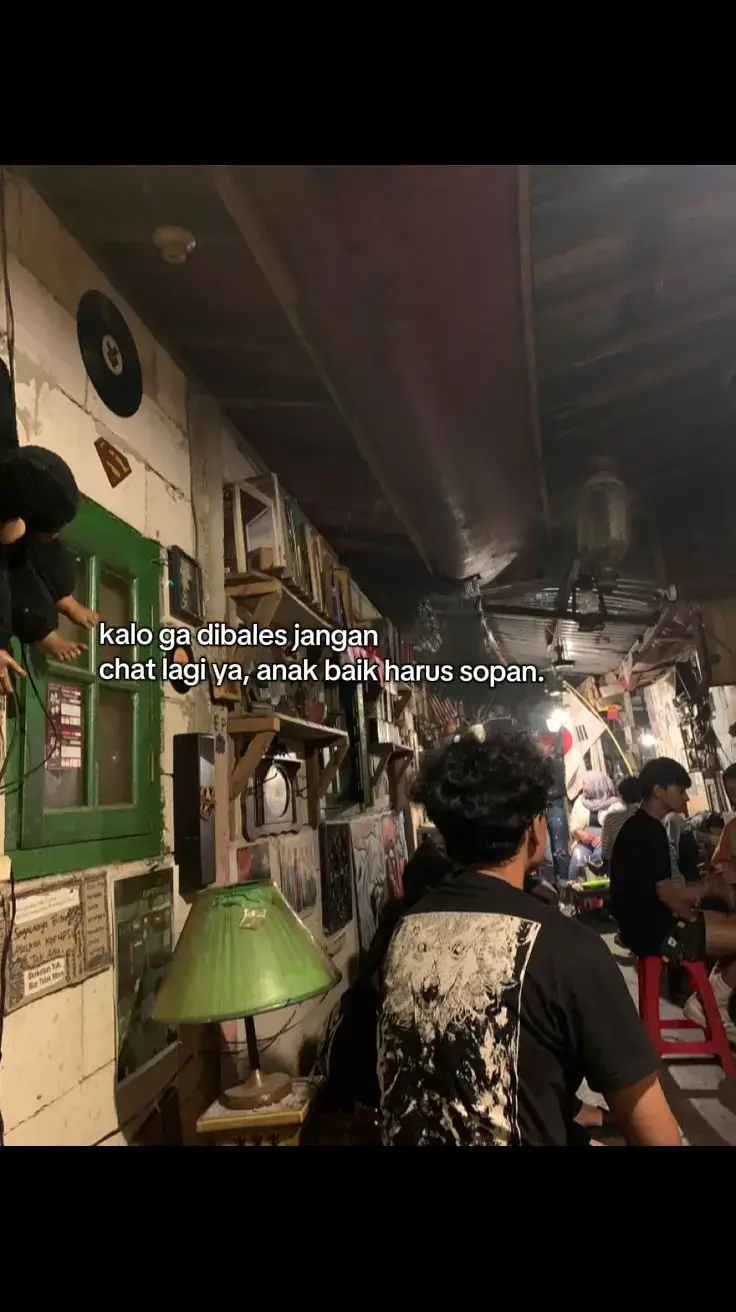 3 butir telur ayam. 50 ml air mineral. 1 sdm tepung maizena. Garam secukupnya. Merica secukupnya. Kaldu bubuk tanpa MSG secukupnya. Minyak goreng setengah wajan. Merica bubuk secukupnya. #4u 