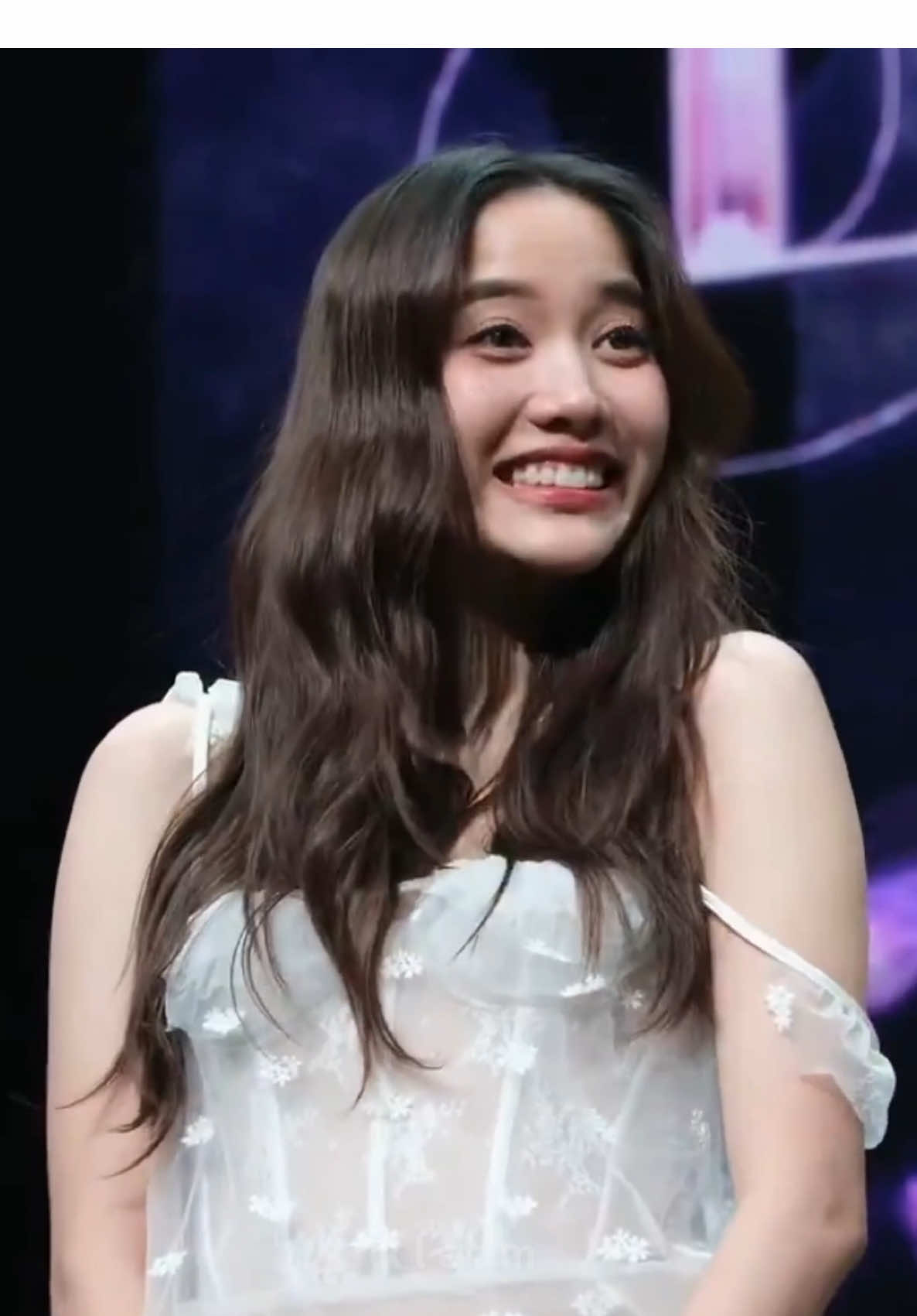 ซนหน่อยนึงเอง 😁  📸 xiaoma_ko  #FreenBecky1stFMinSaoPaulo  #srchafreen #freensarocha  #FreenBecky #ฟรีนเบค 