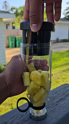 Tropical power in your hands 🍍💥 Blend smoothies, protein shakes & fresh juice anywhere with this stylish mini portable blender 🚀✨ Stay fresh, healthy & unstoppable – anytime, anywhere 💧🔥 #MiniBlender #PortableBlender #PineappleVibes #FreshJuice #HealthyLifestyle 