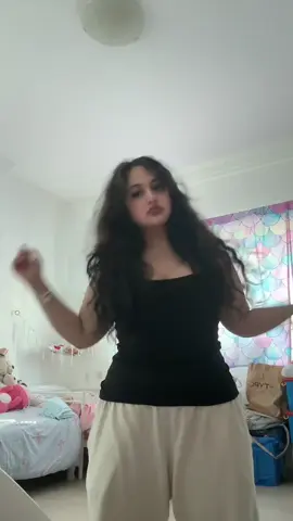 زمان ما لي راقصة هيك #fyp #trending #dance #foryou #wlw 