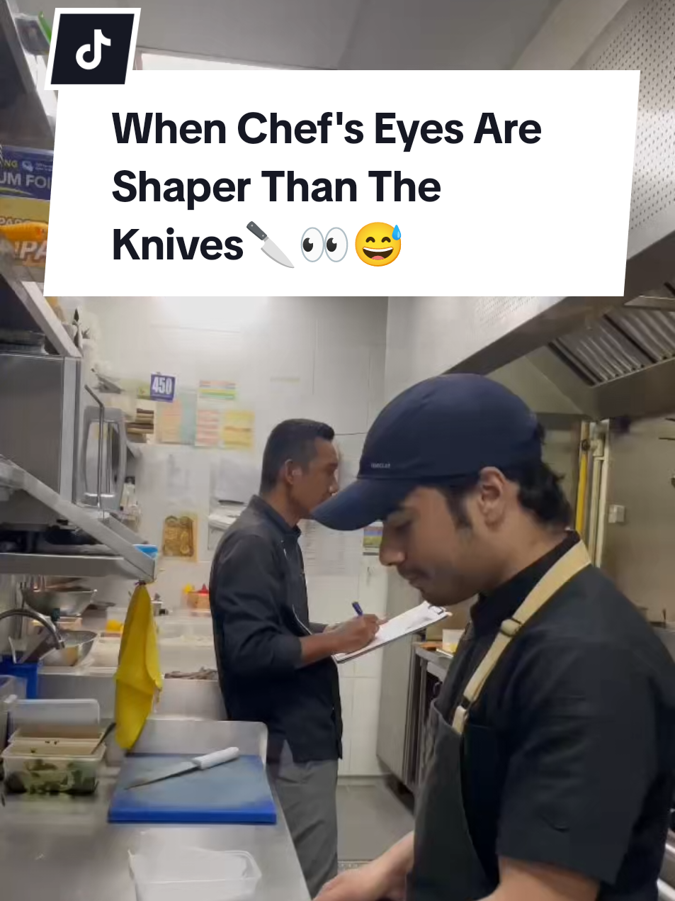 When Chef's Eyes Are Shaper Than The Knives🔪👀😅 #justconntent #fypviral #short #videoviral #chef 