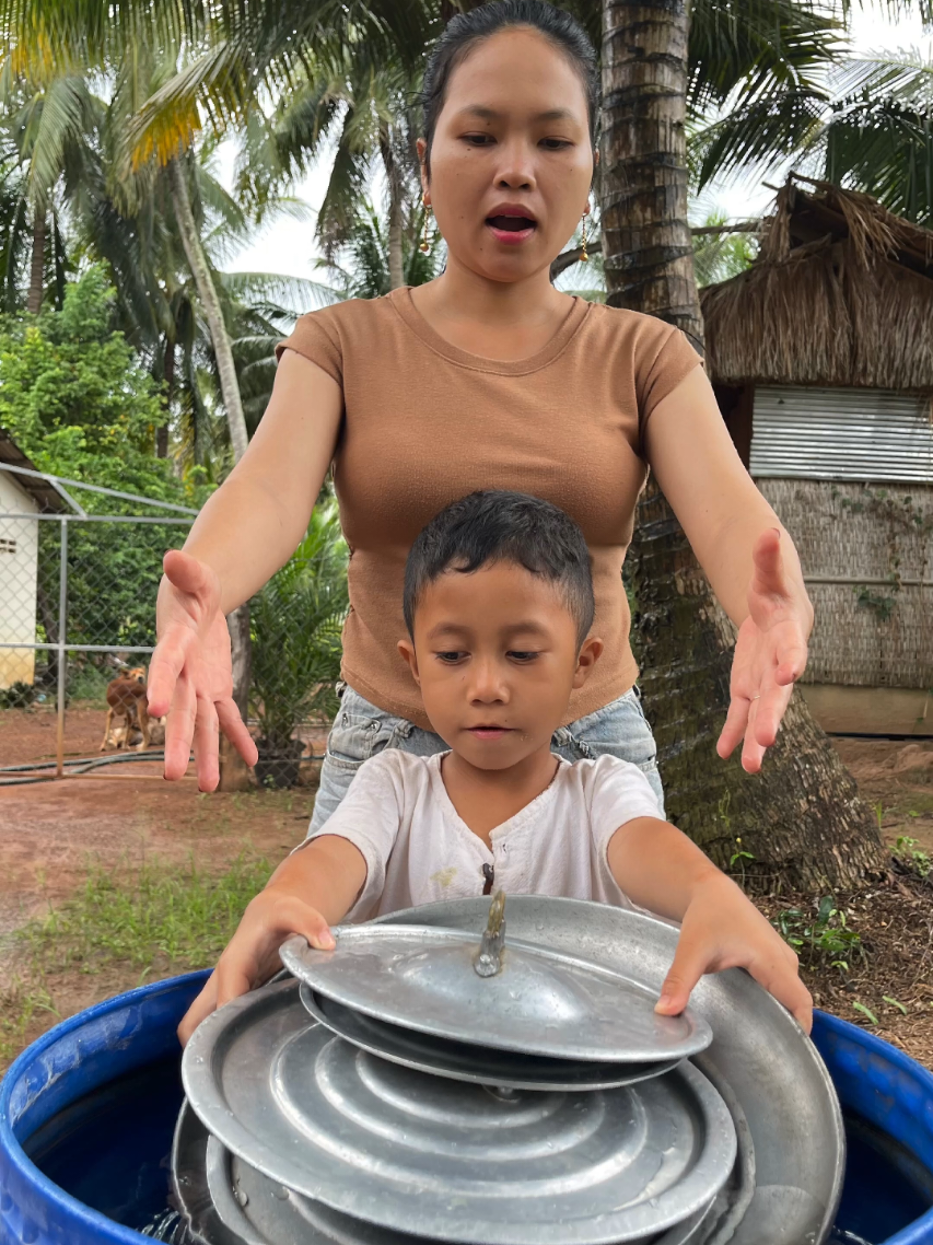 Wow! SMART IDEA and USEFUL with single mom #survival #camping #Outdoors #bushcraft #useful 