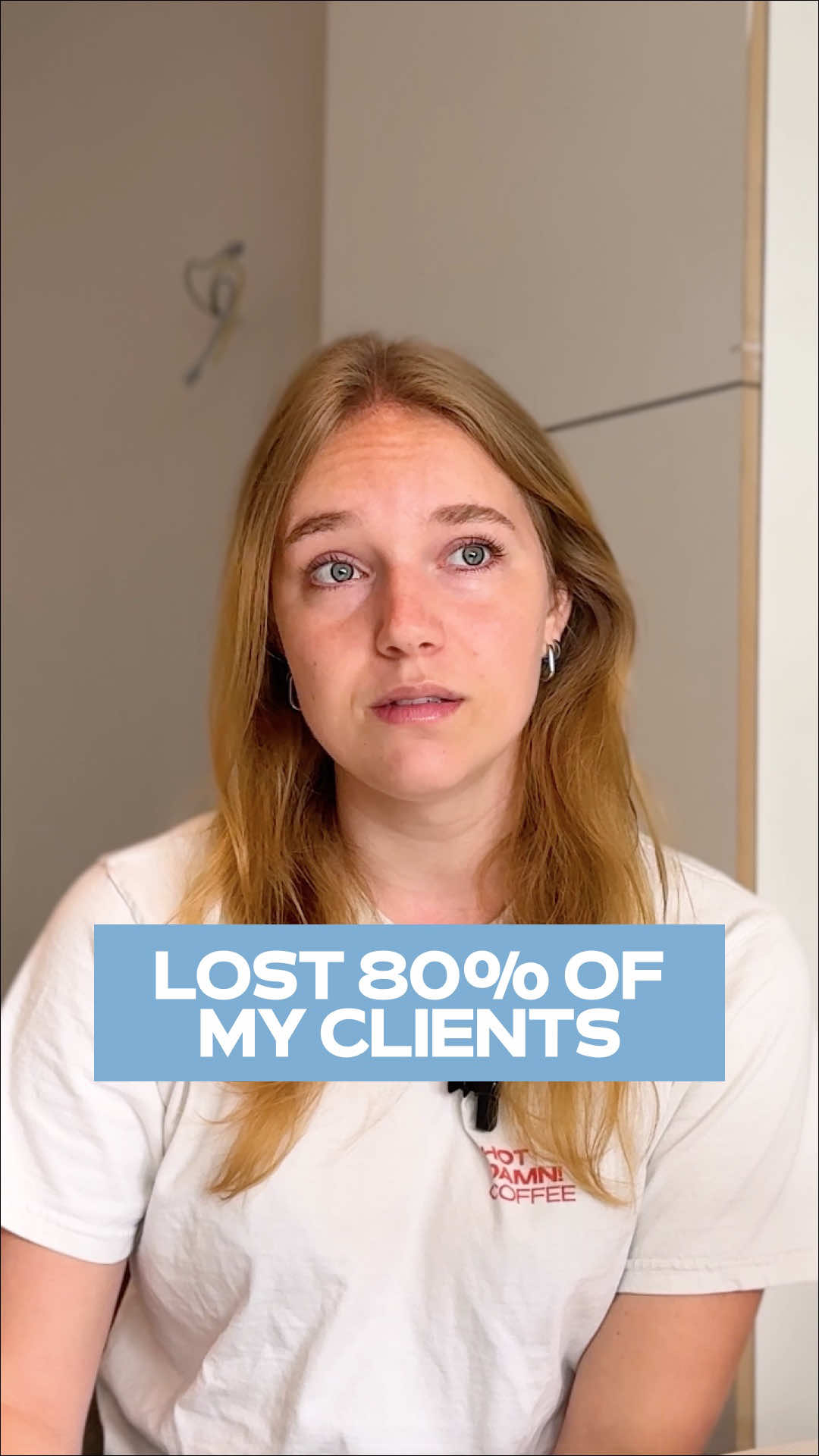 Being a freelancer is definitely not always fun and can be quite stressful. 🌱 Losing most of my income and stability within just a couple weeks was rough. But it did help me switch and i learned a lot from it.  If you’re curious about how it helped me and what i learned, listen to my latest podcast episode! ⚡️  This episode is all about choosing what to offer as a digital nomad and my path towards freelancing as a brand designer. ✌🏼  As always, link in bio 🎙️ Have you listened to it yet? What did uou think?  Talk soon 💕  #freelancer #digitalnomad #workandtravel #stellesentiero #solotravel 
