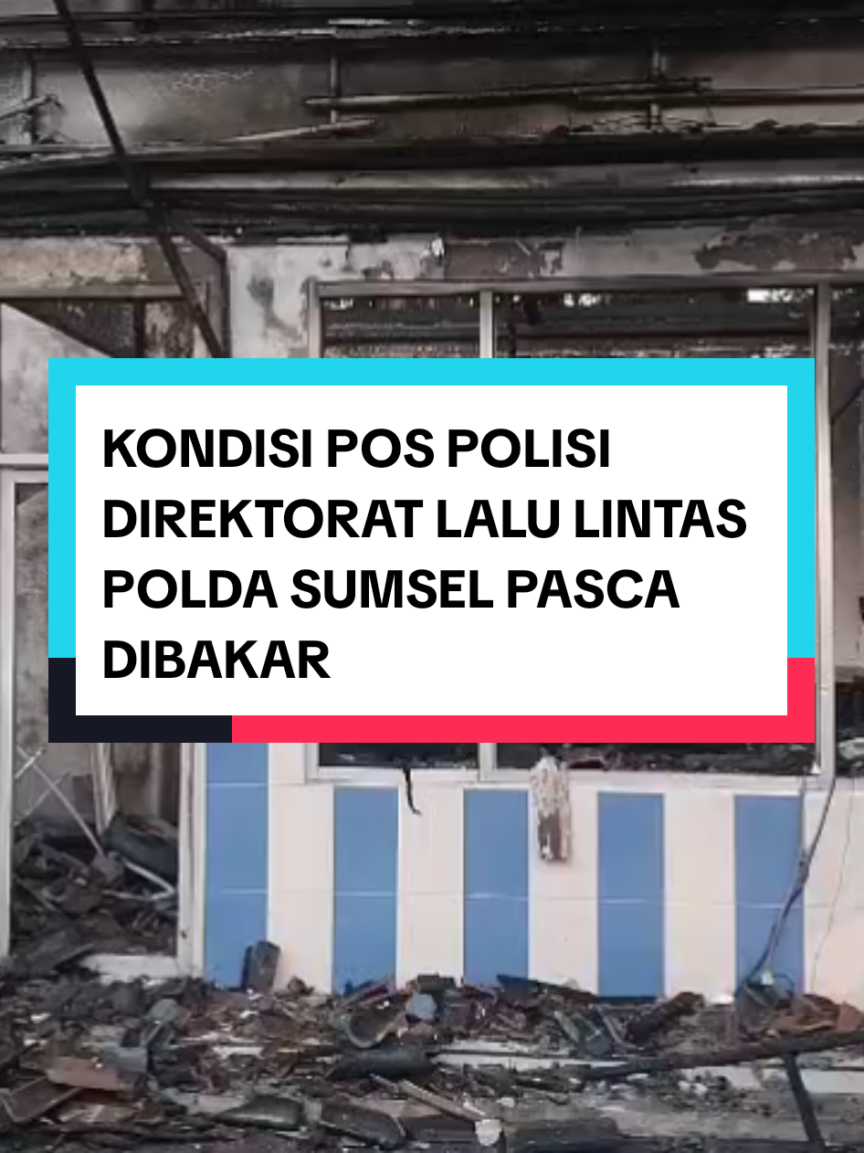 Kondisi Pos Polisi Direktorar Lalu Lintas Polda Sumsel Pasca Dibakar Masa, pada Minggu 31 Agustus 2025 dini hari. 