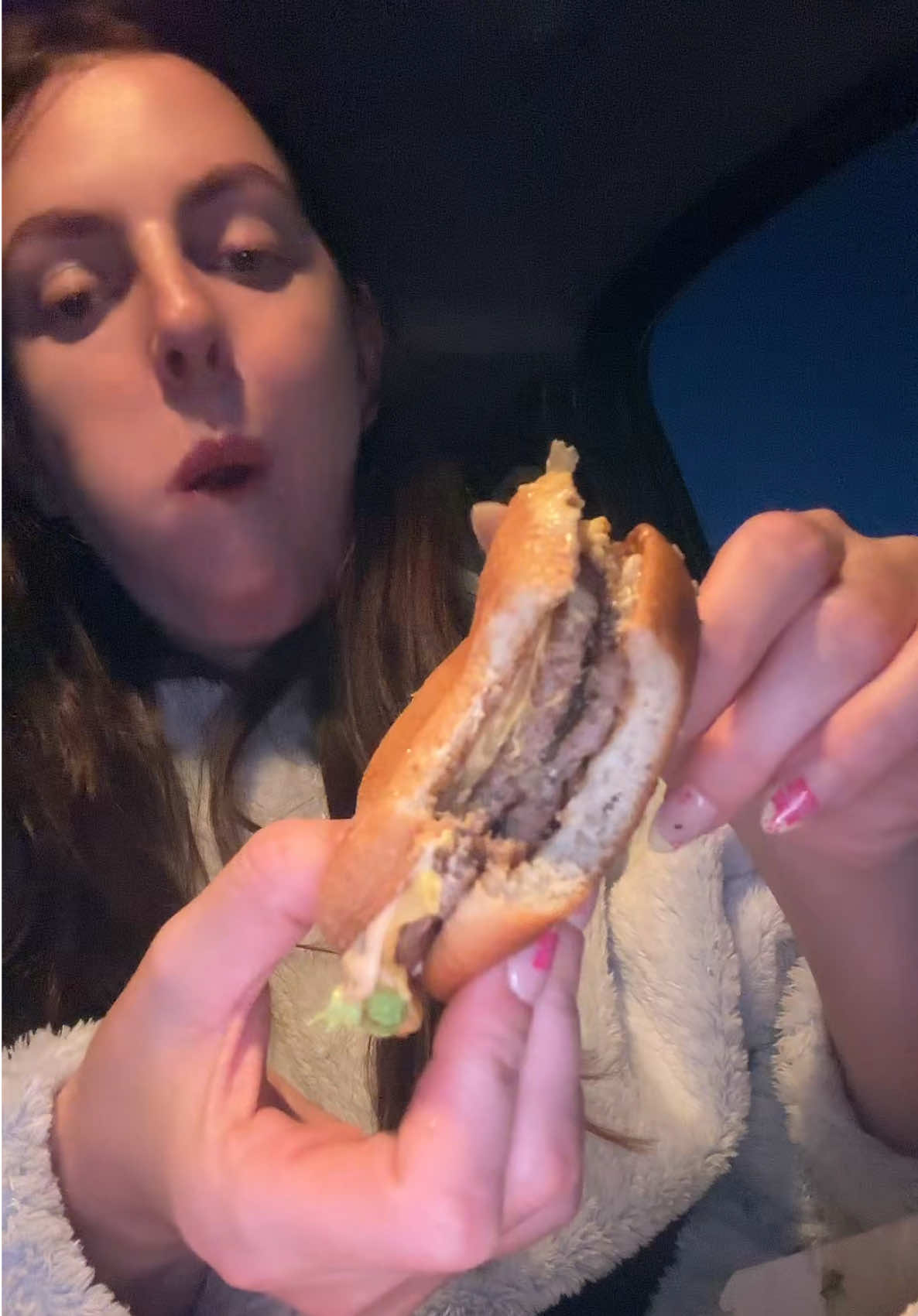 Saturday night treat after packing for our holidays! #mcdonalds #cheeseburger #hack #eatwithme 