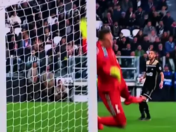 La tempête de la jeunesse ne peut être arrêtée et Ronald ne peut pas sauver l'équipe, l'attrait du football a Champions Leugue C Ronald#khactam172 #suhuong #suhuongtiktok #manter 