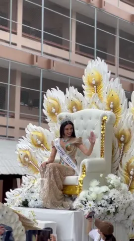 เริ่ดมั้ยล่ะ เหมือนมงใหญ่เเล้ว #missuniversethailand #missuniversethailand2025 #veenapraveenar #วีนาปวีนาซิงค์ 