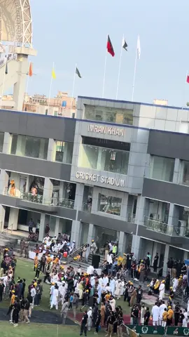IMRAN CRICKET STADIUM PTI FLAG #repost #zalmi #peshwar #@ZAIN_LIVE🙌🏻 