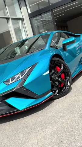 Built to turn heads and dominate the road!  The Huracán Tecnica is a thoroughly versatile super car offering the perfect blend of everyday capability and serious performance.  The Blu Uranus paint has never looked so good 🩵  #HROwenLamborghini #BluUranus #AdPersonam #Tecnica #HuracanTecnica 