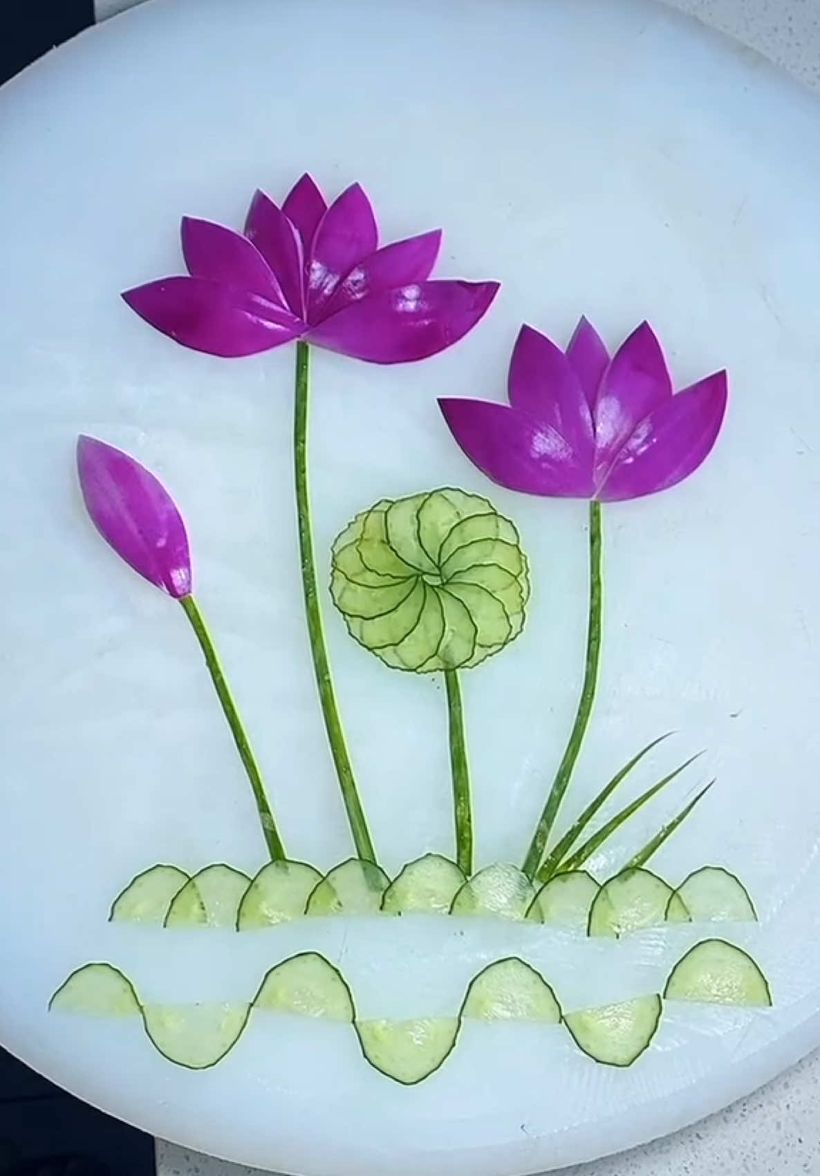 Creative onion plate decoration#fyp #skills #tiktok #carving #chef 
