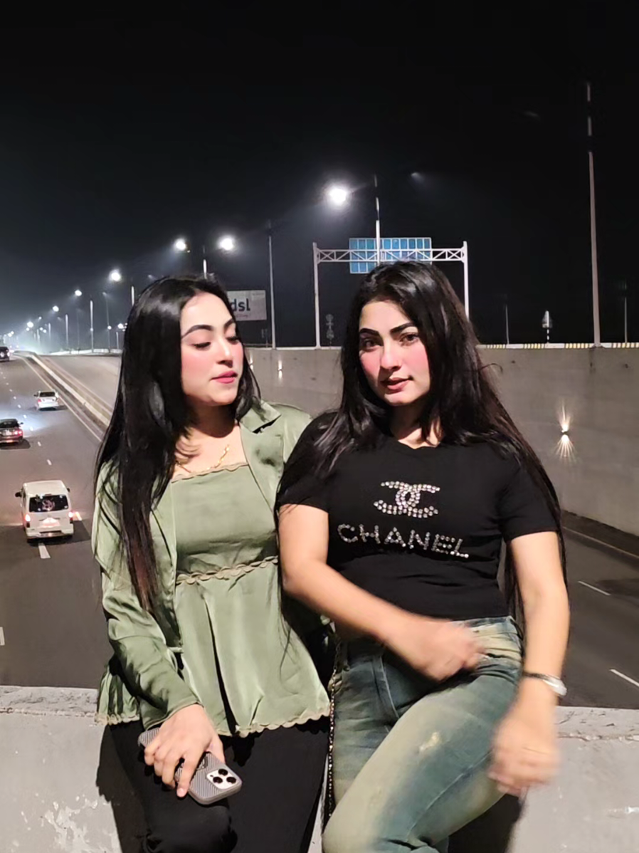 #elizastella 