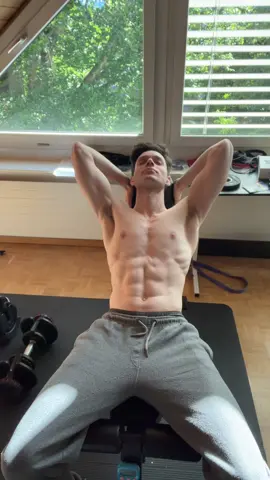 have a seat… #BookTok #boyfriendgoals #lean #veins #abs #arms 