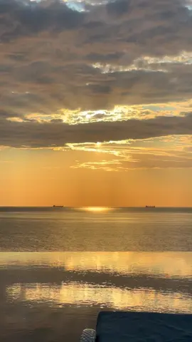 🌅