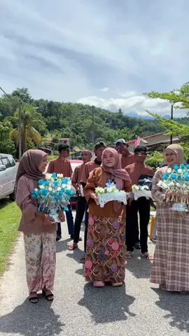 SELAMAT PENGANTIN BARU SUFIAN & SHALIN   #18sukukaumorangasli #temiarperak #orangaslimalaysia #fyp #fypage @🐻 @🤍 @JIEHA 