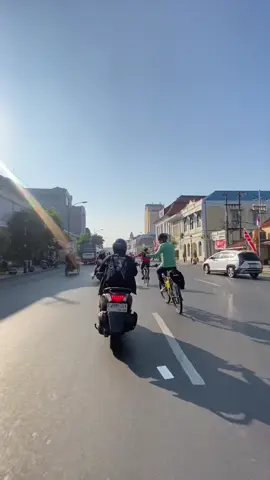 Umume hari minggu pagi itu pakek sepeda ontel 🚲  #fy #fyp #tiktok #supersero7 #surabaya 